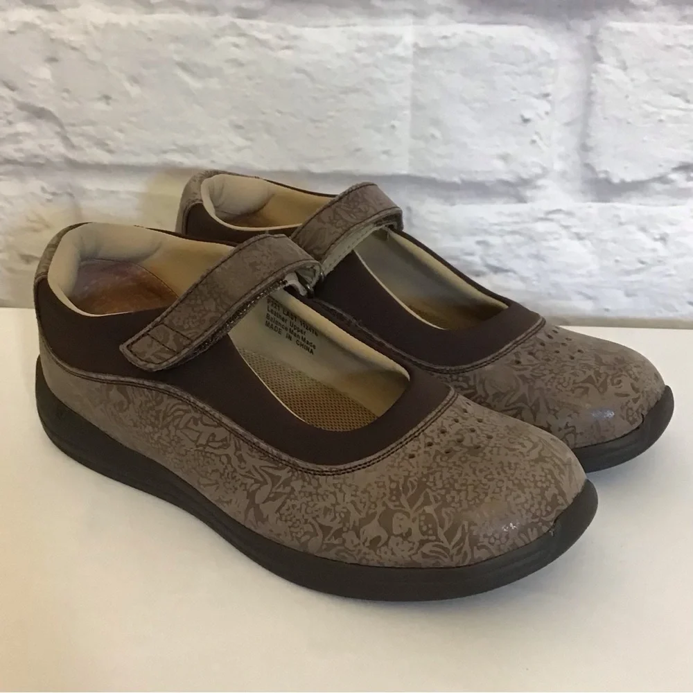 Drew 8.5 Rose Brown Mary Jane Women’s Leather Comfort Shoes Floral Brown